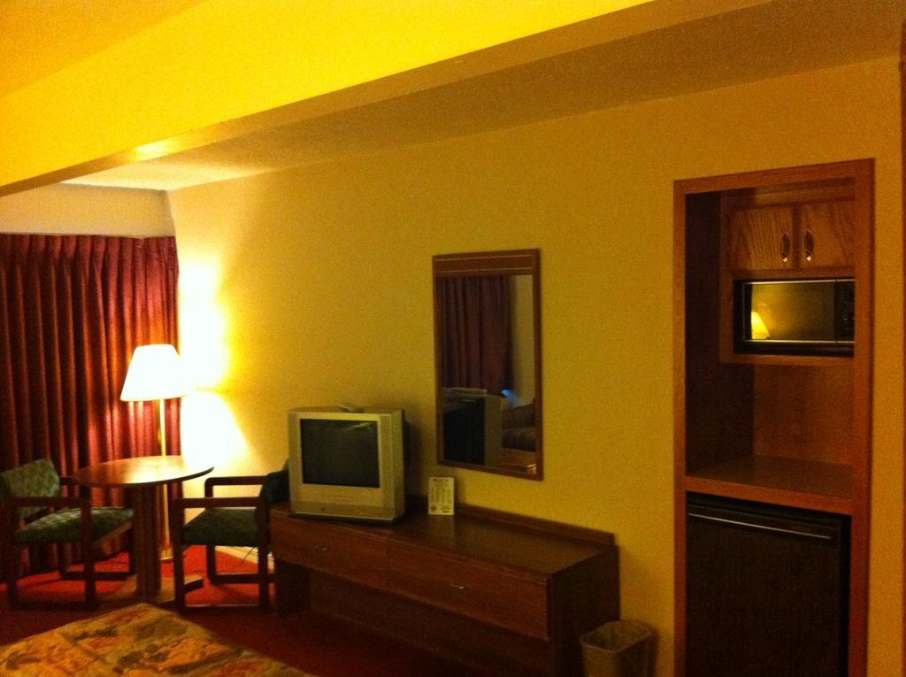 Econo Lodge Near Snake River Idaho Falls Extérieur photo