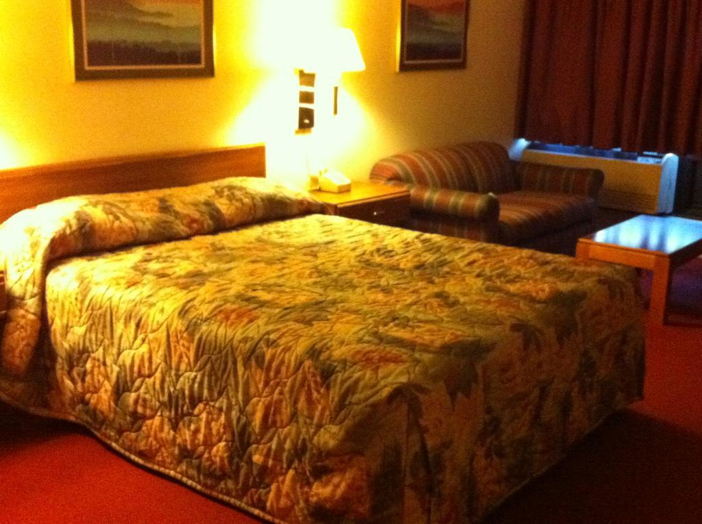 Econo Lodge Near Snake River Idaho Falls Extérieur photo